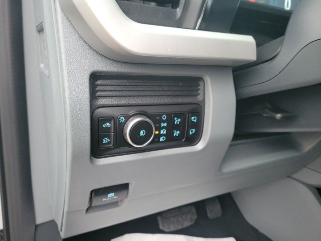 2026 Ford F-250 photo 6