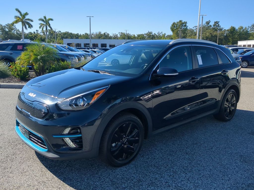 Used 2022 Kia Niro EX with VIN KNDCC3LG6N5122354 for sale in Sarasota, FL