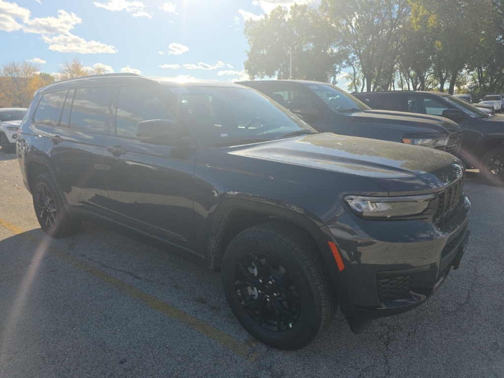 2025 Jeep Grand Cherokee L Altitude's photo