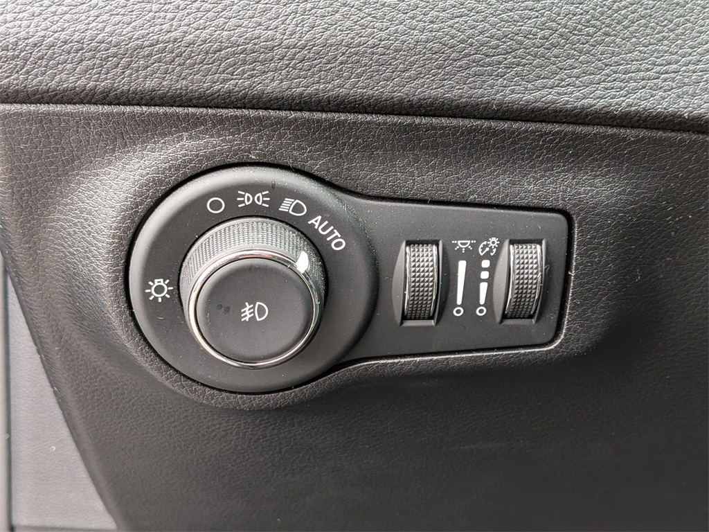 2020 Jeep Compass Limited photo 11