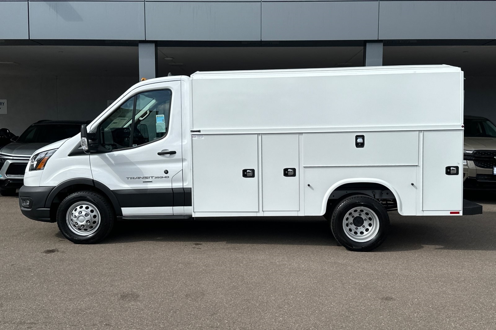 2024 Ford Transit photo 3