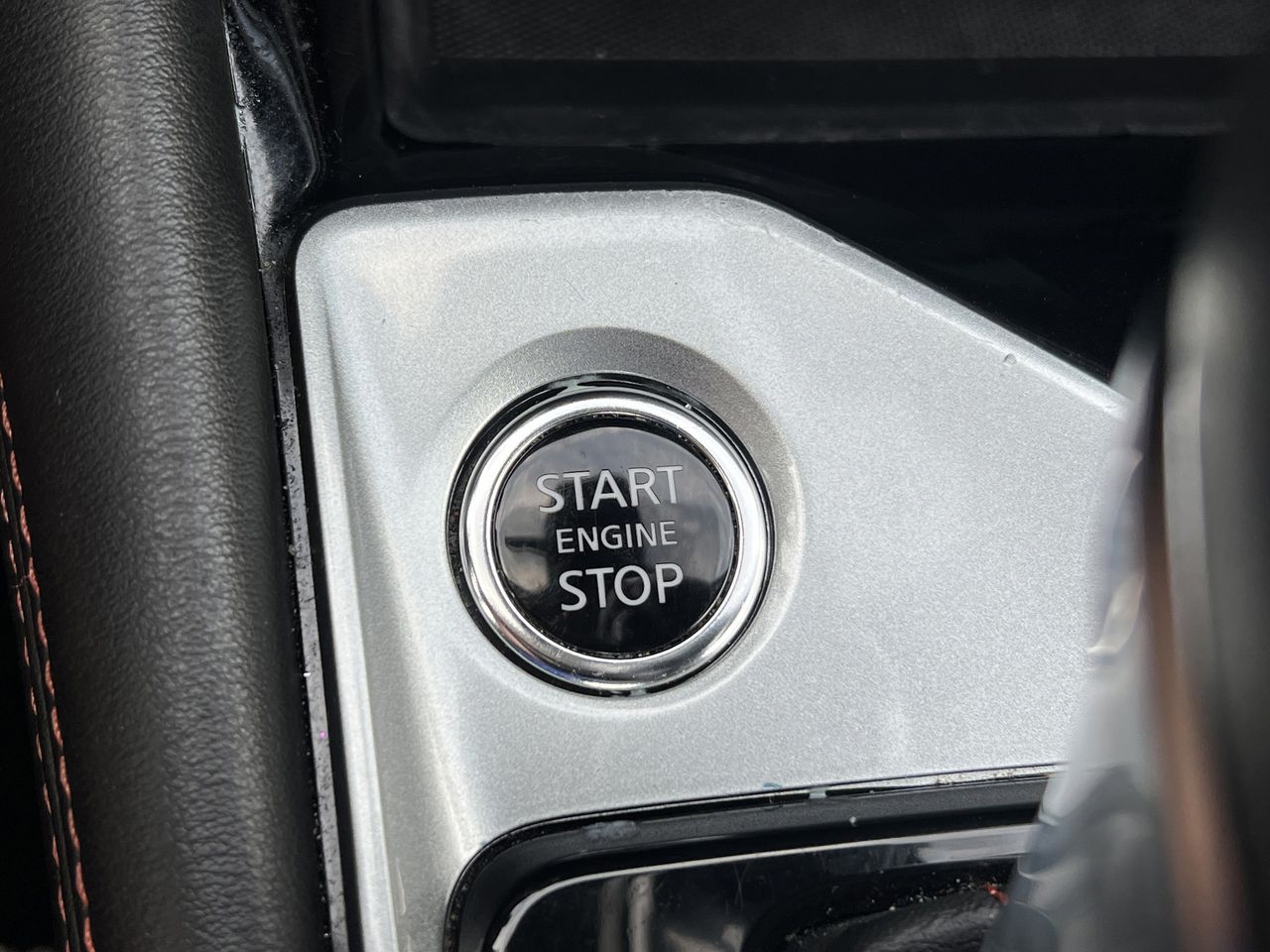 2024 Nissan Altima 2.5 SR photo 2