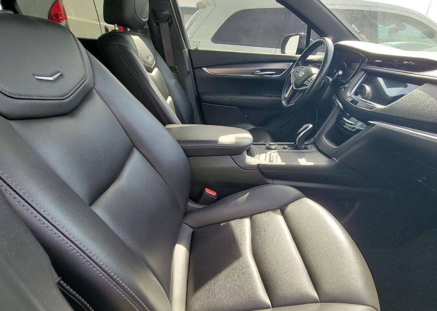 2021 Cadillac XT5 Luxury photo 6