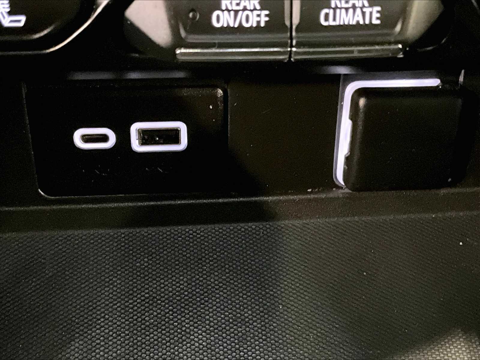 2022 Chevrolet Tahoe LT photo 27