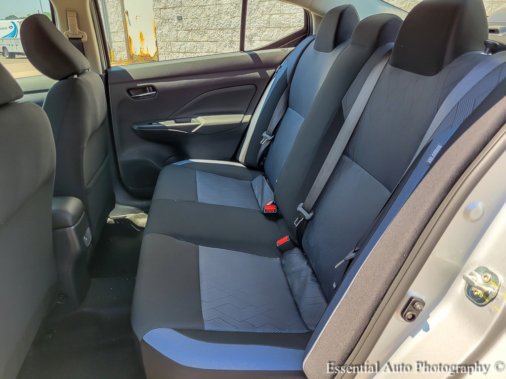 2025 Nissan Versa SV photo 9