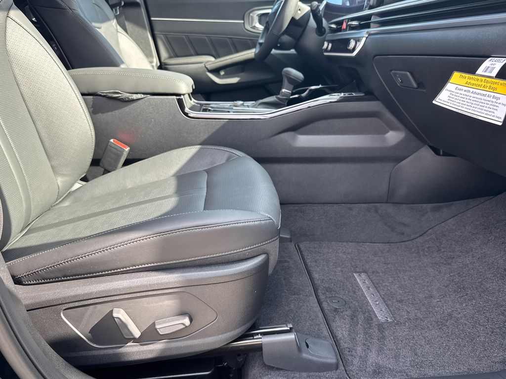 2026 Kia Sorento EX photo 13