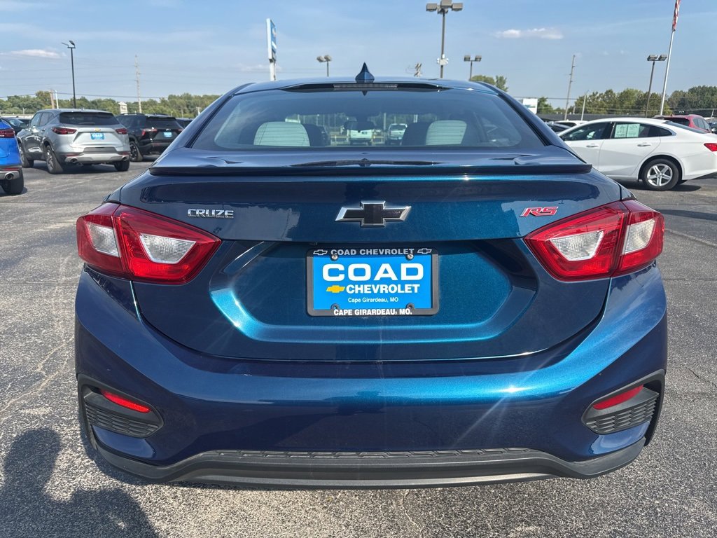 2019 Chevrolet Cruze LT photo 3