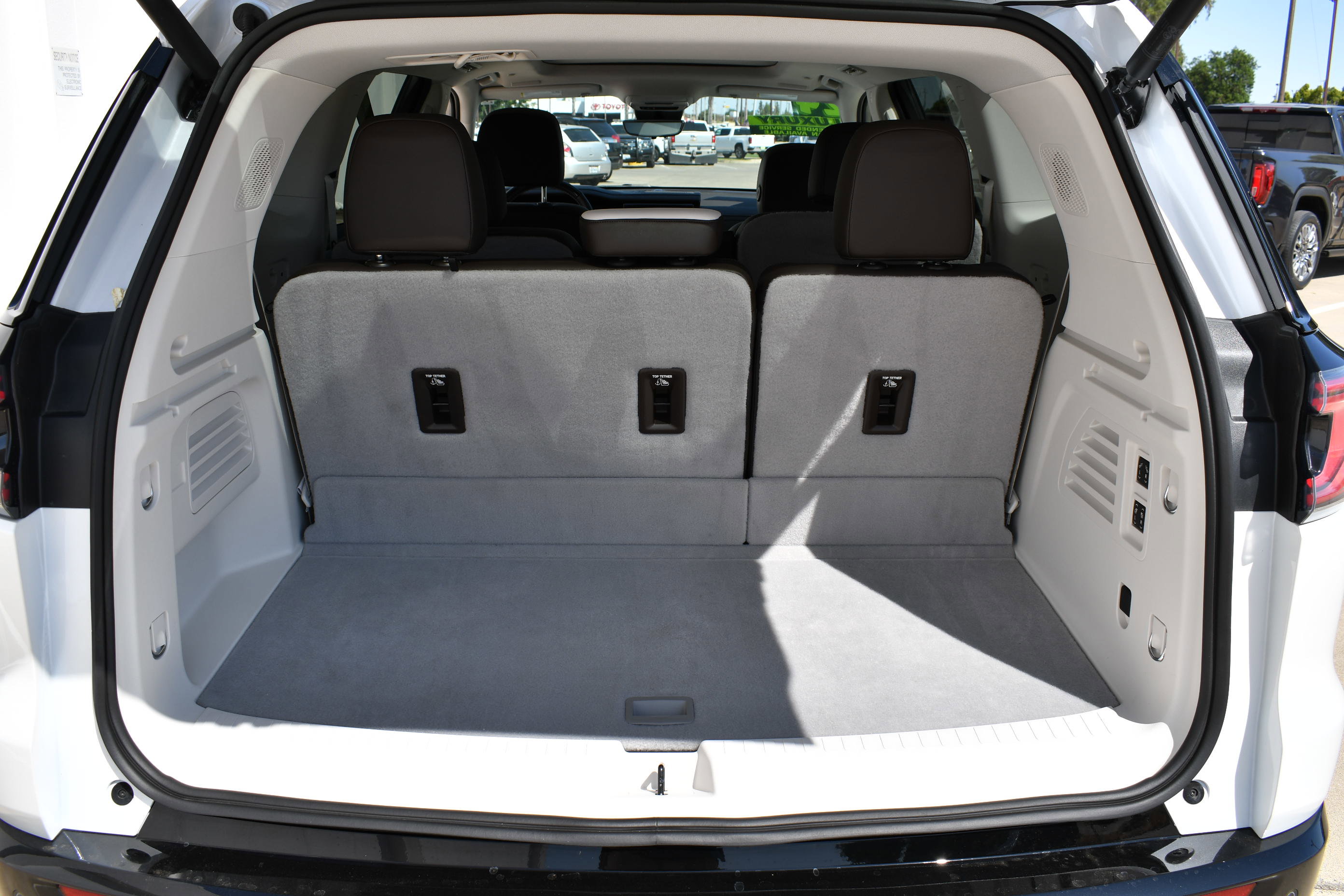 2024 Gmc Acadia Denali photo 9