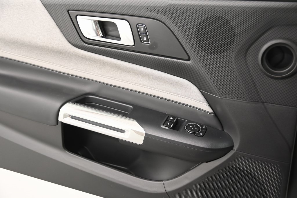 2025 Ford Mustang GT photo 14