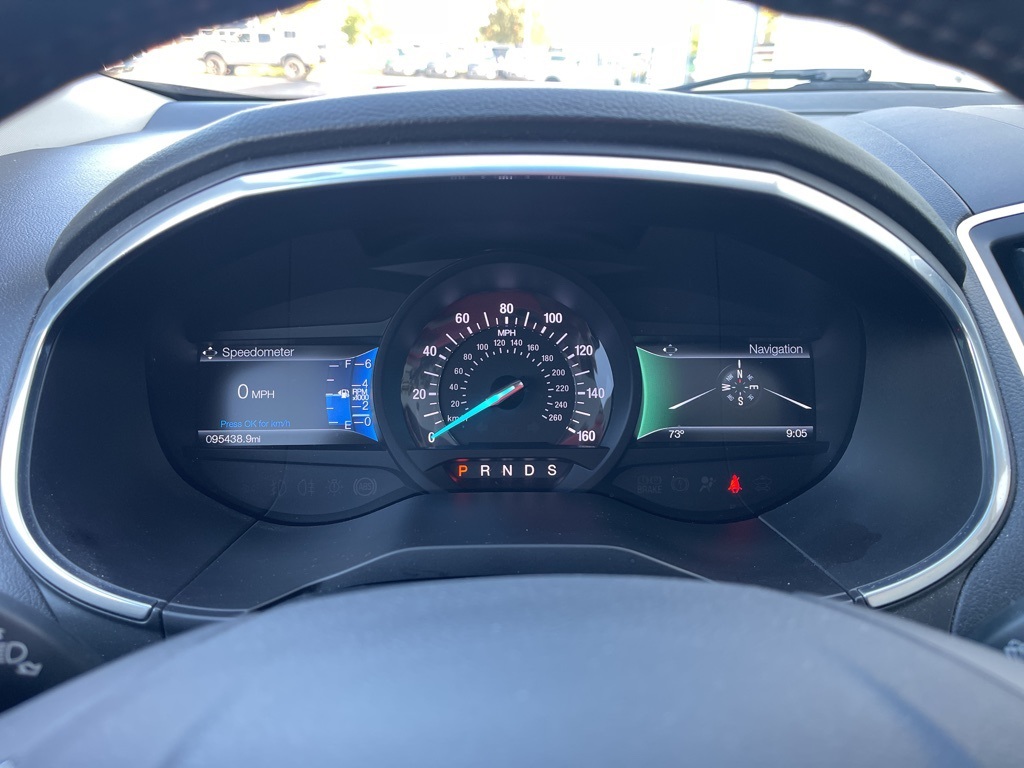2017 Ford Edge Titanium photo 9