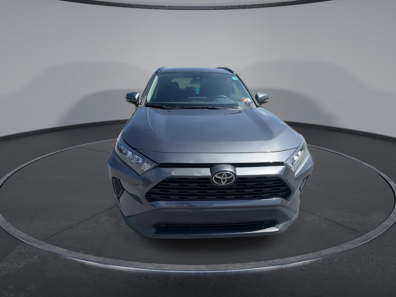 2021 Toyota RAV4 LE photo 3