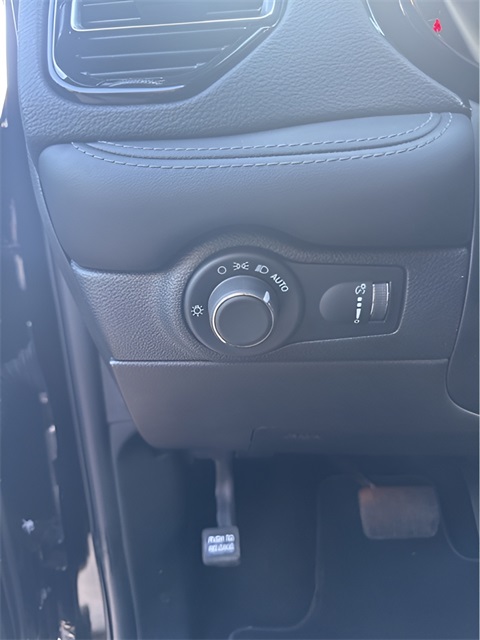 2024 Dodge Durango SXT photo 3