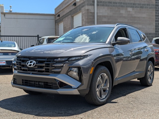 New 2025 TITAN GRAY / BLACK Hyundai Blue image 1