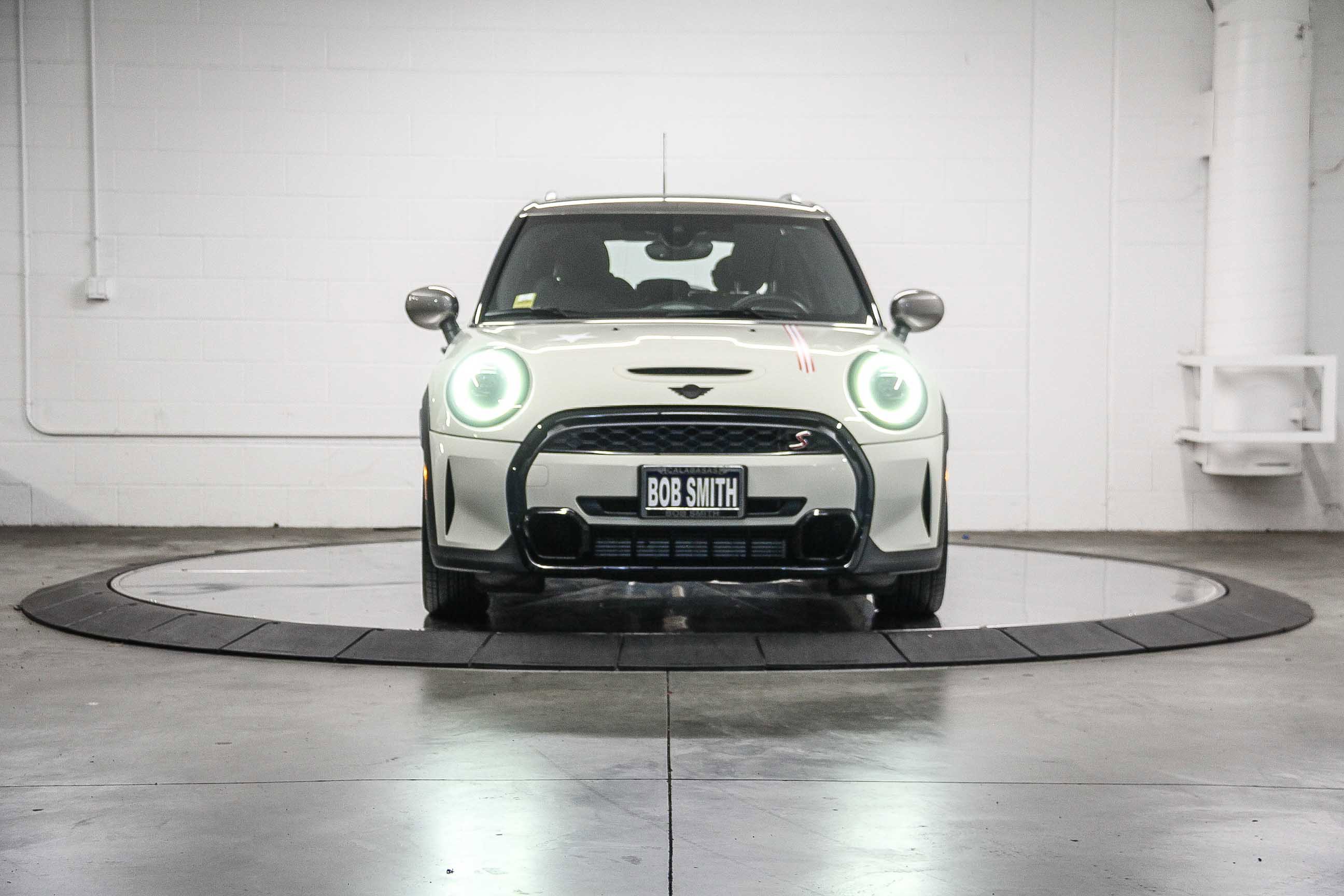 2023 Mini Cooper 4 Door Hardtop S photo 2