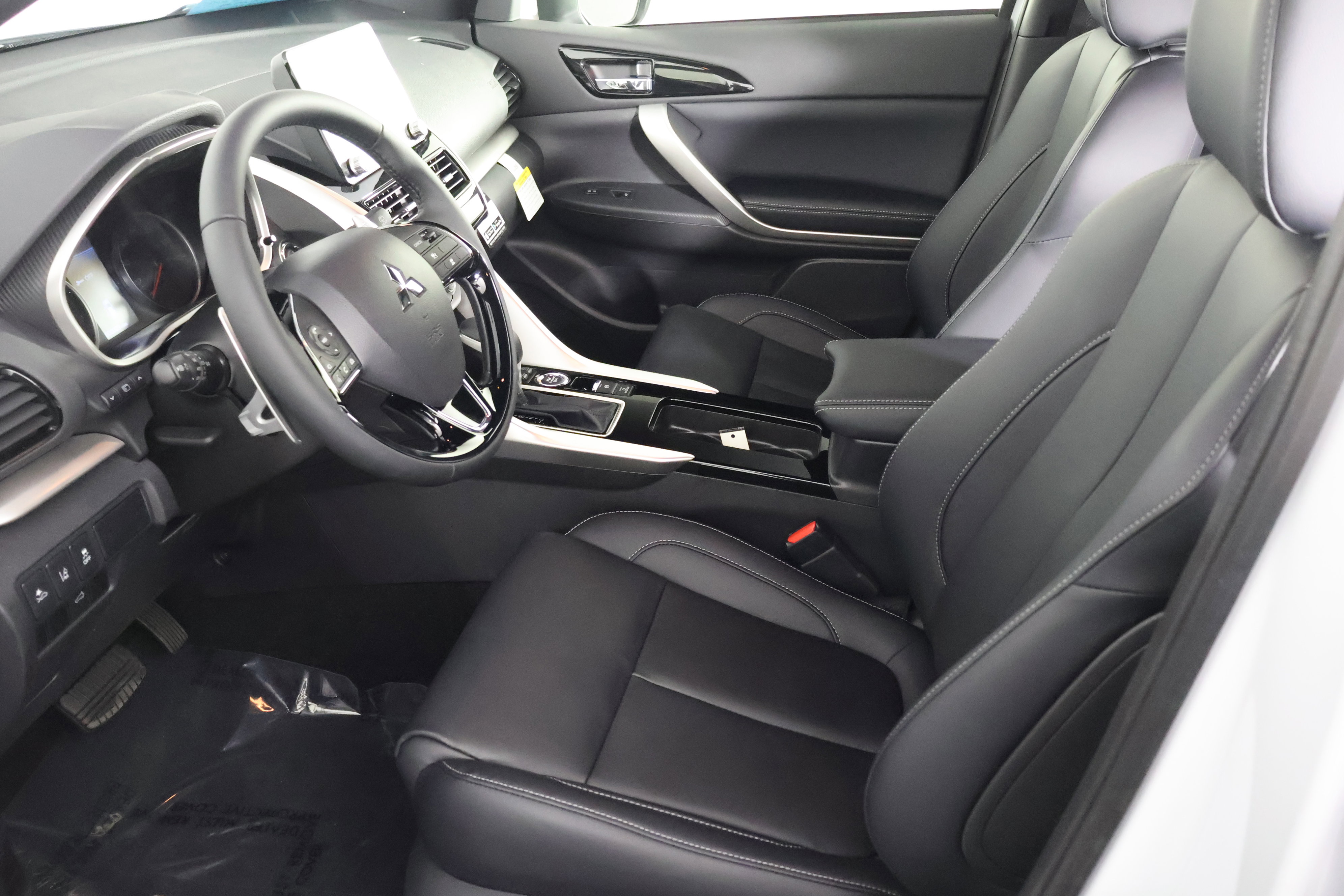 2025 Mitsubishi Eclipse Cross SEL photo 14