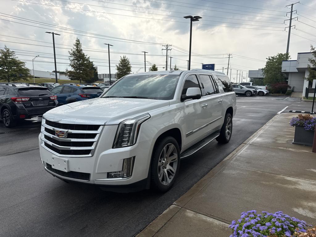 2016 Cadillac Escalade ESV Luxury photo 6