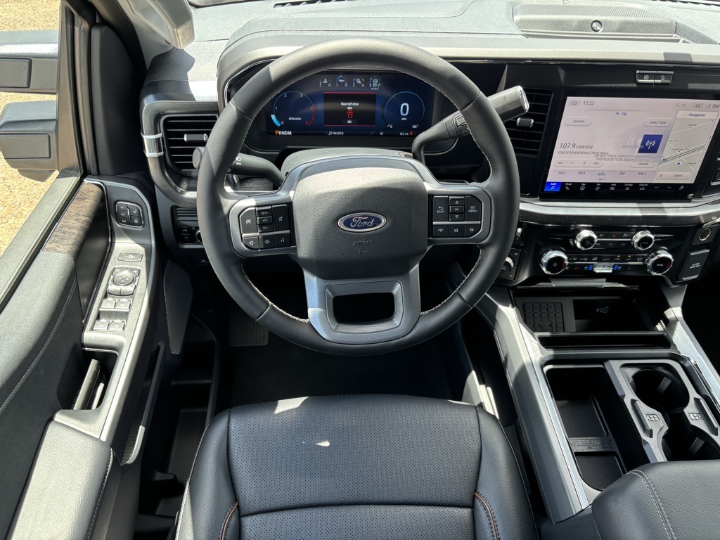 2025 Ford F-250 Lariat photo 11