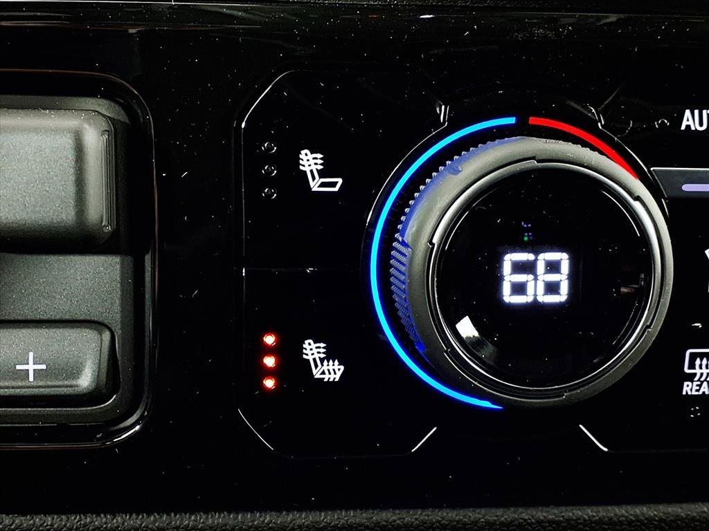 2026 Chevrolet Silverado LT photo 4