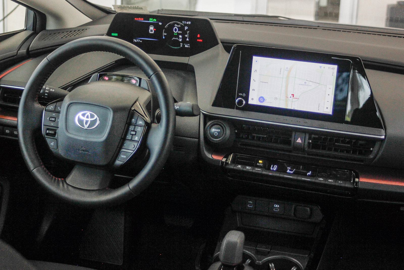 2025 Toyota Prius Plug-in SE photo 11