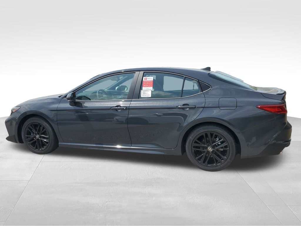 2025 Toyota Camry SE photo 8
