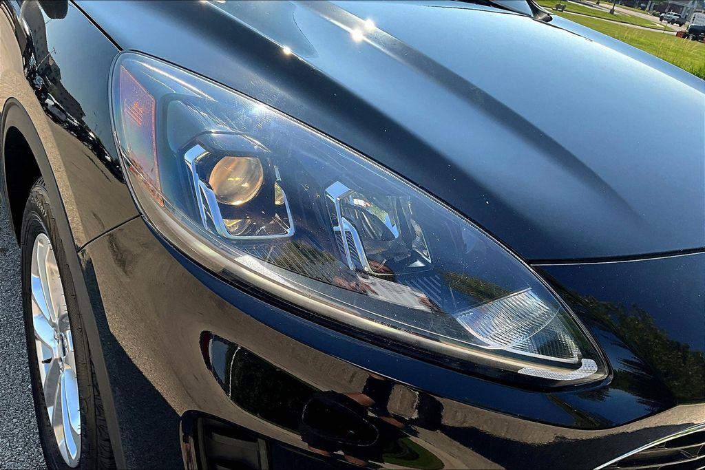 2022 Ford Escape SE photo 26