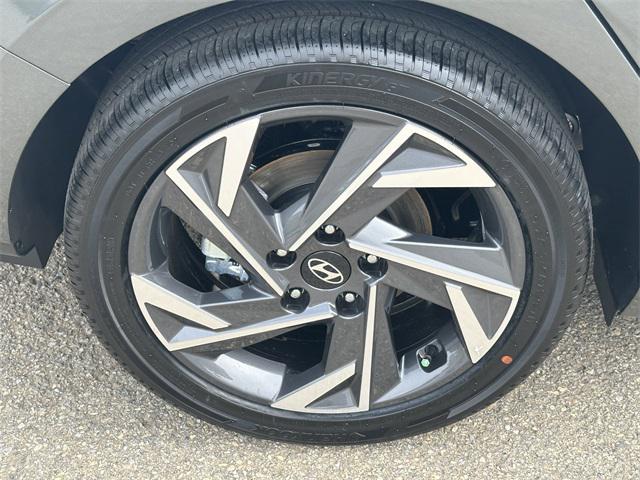 2025 Hyundai Elantra Hybrid Limited photo 17