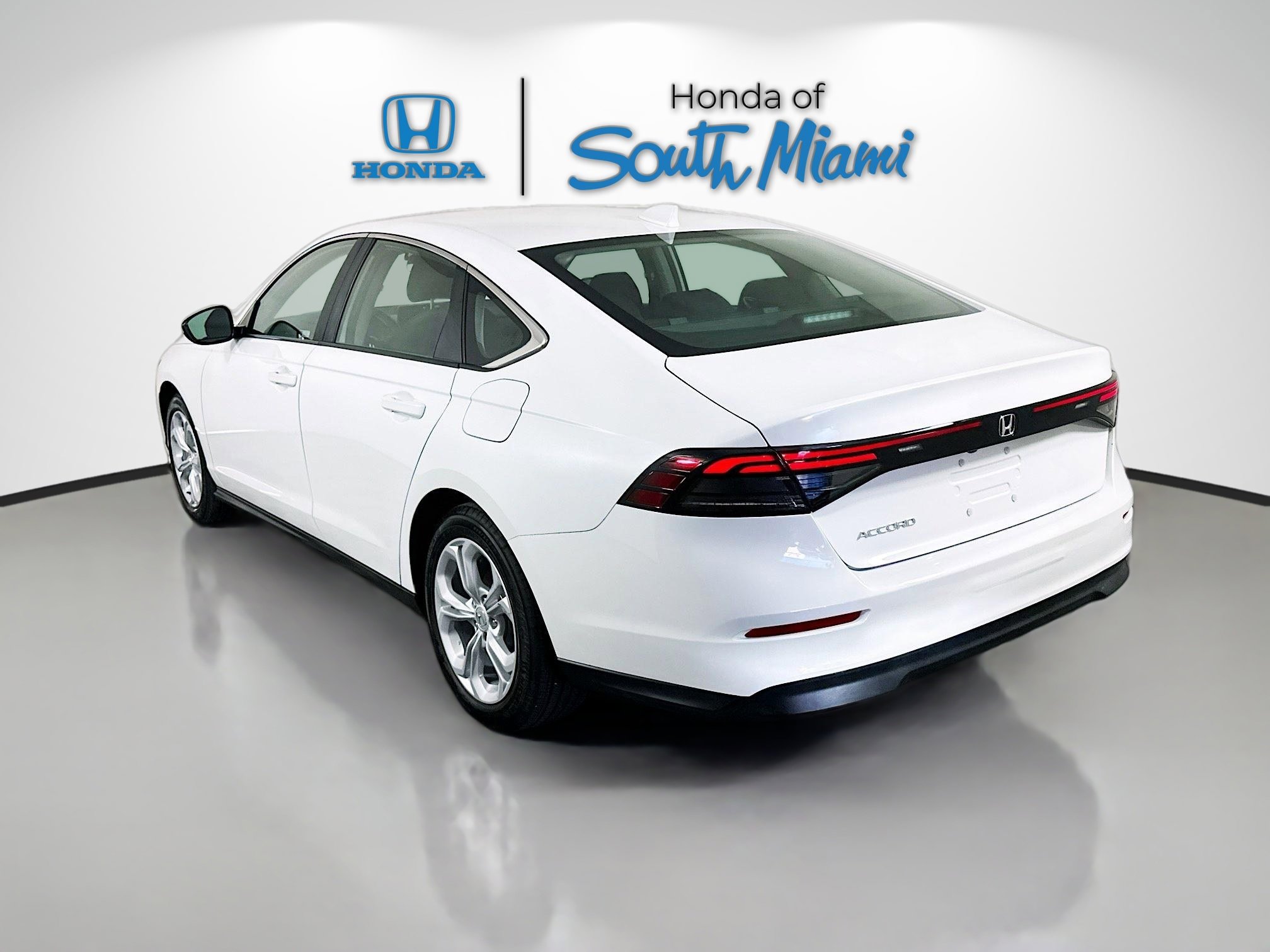2025 Honda Accord LX photo 2