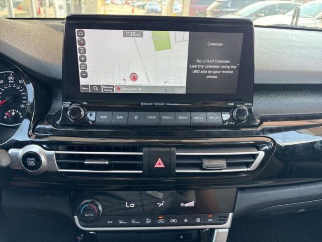 2022 Kia Seltos EX photo 12