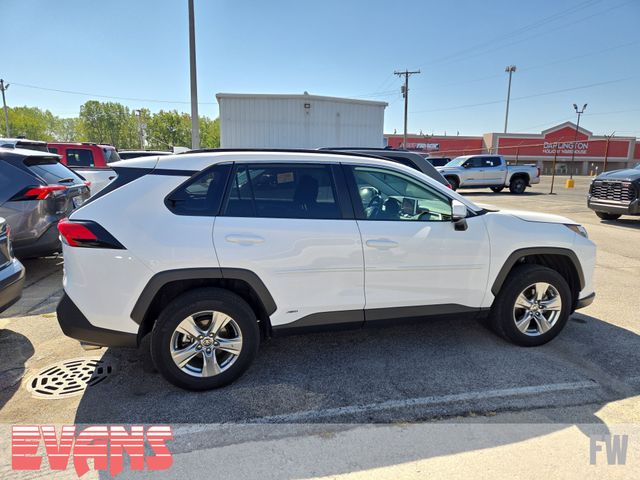 2024 Toyota RAV4 Hybrid LE photo 3