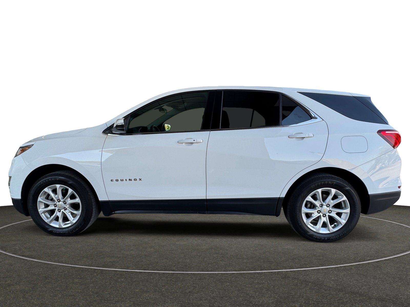 2019 Chevrolet Equinox LT photo 2