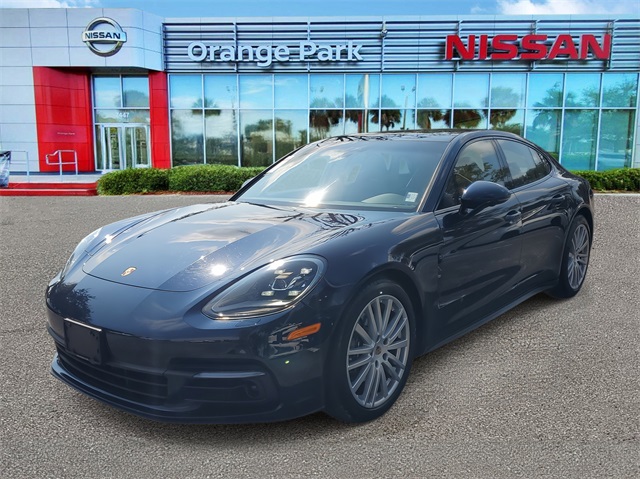 2018 Porsche Panamera 4 photo 4