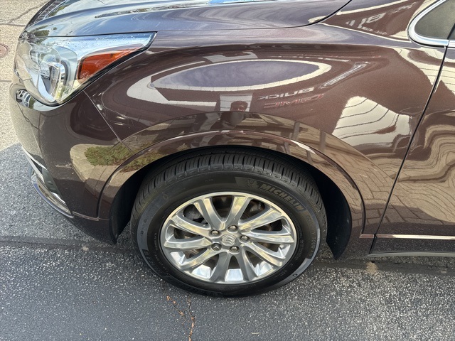 2020 Buick Envision Essence photo 4