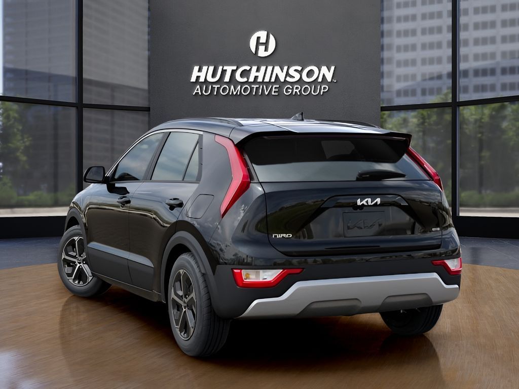 2024 Kia Niro LX photo 3