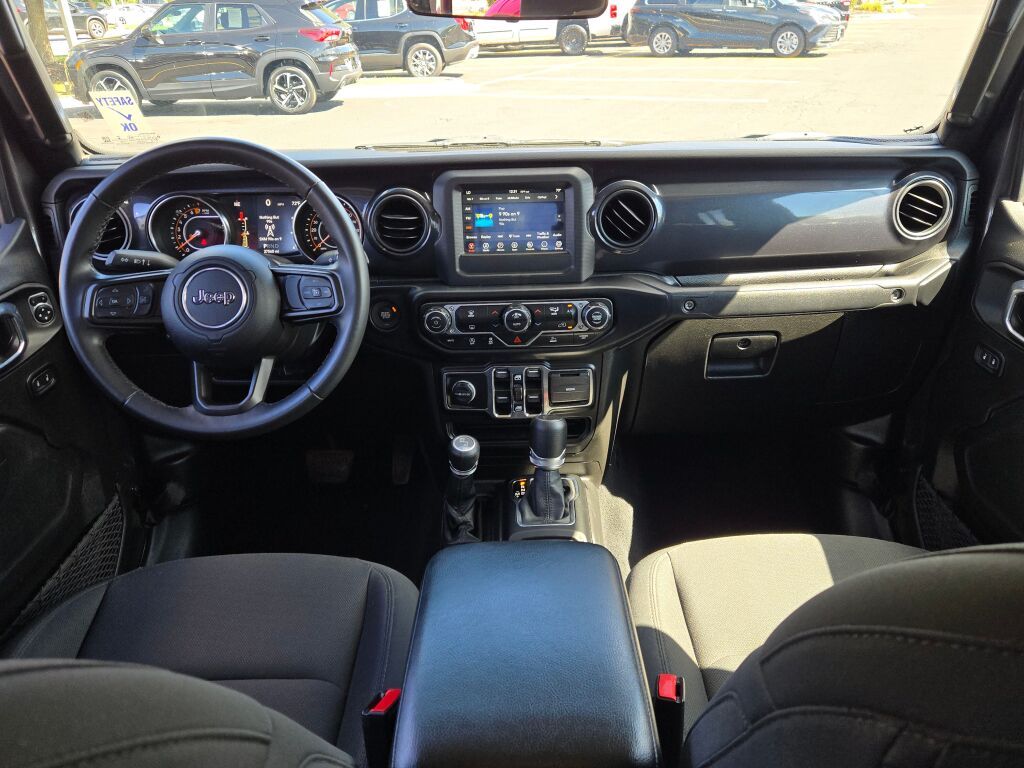 2022 Jeep Gladiator Altitude photo 22