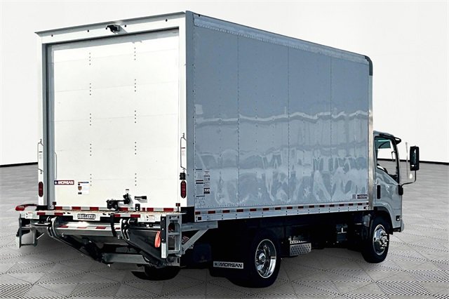 2024 Chevrolet Silverado photo 6