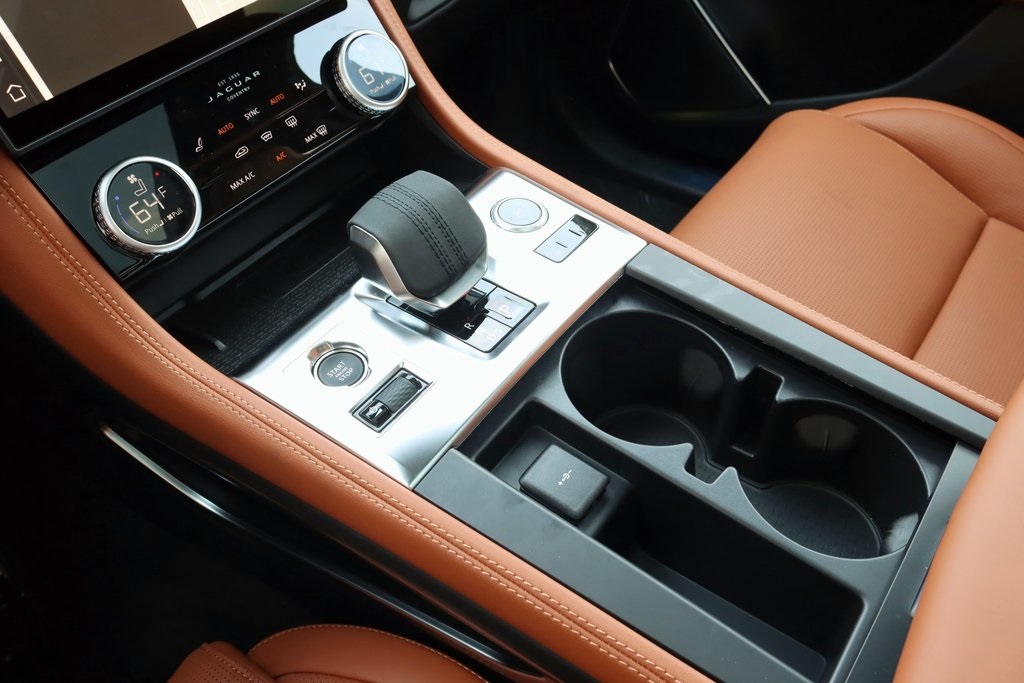 2026 JAGUAR PACE P400 - Image 31