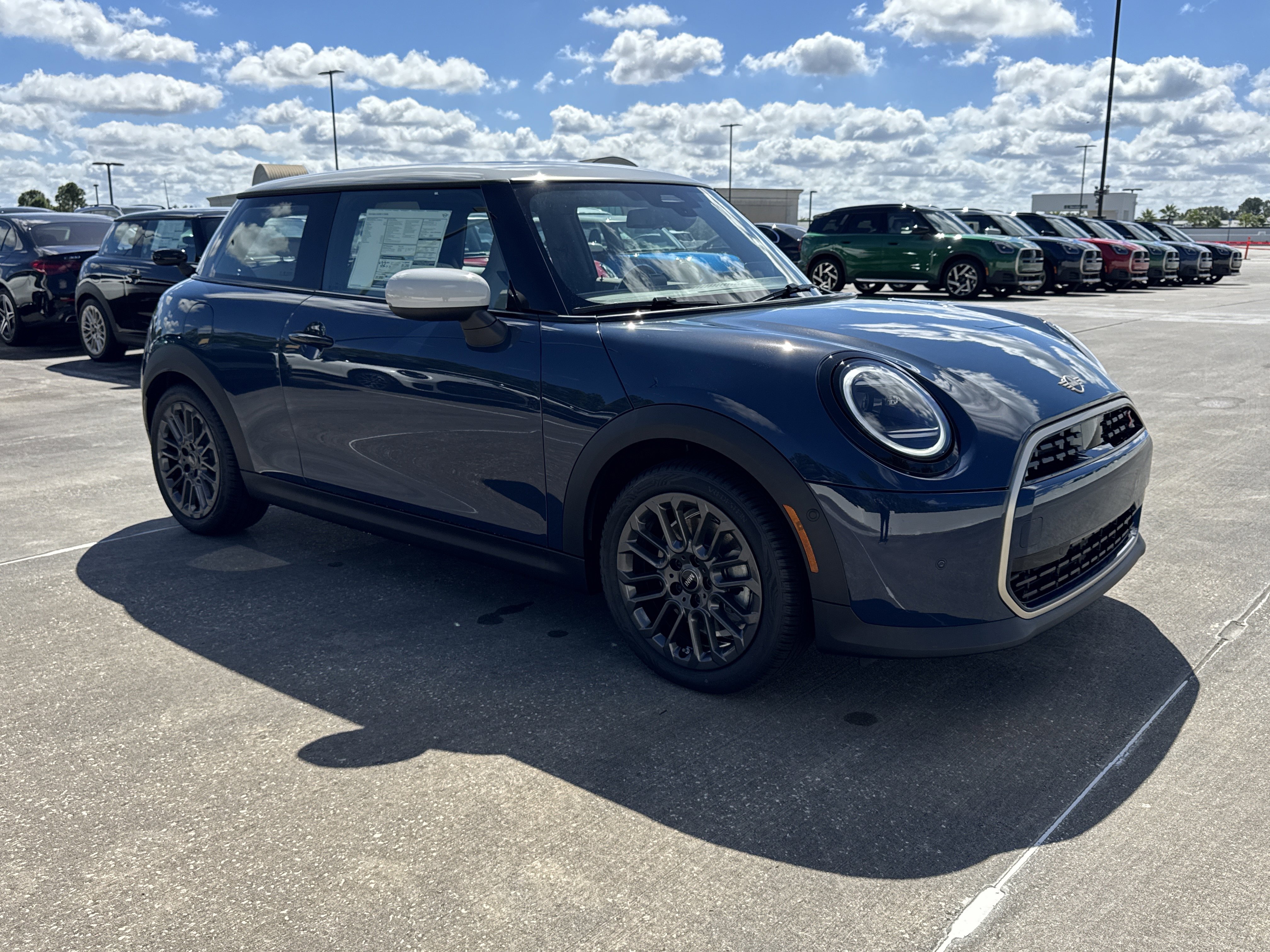 2026 MINI Hardtop 2 Door S's photo