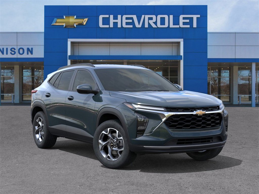 2026 Chevrolet Trax LT photo 2