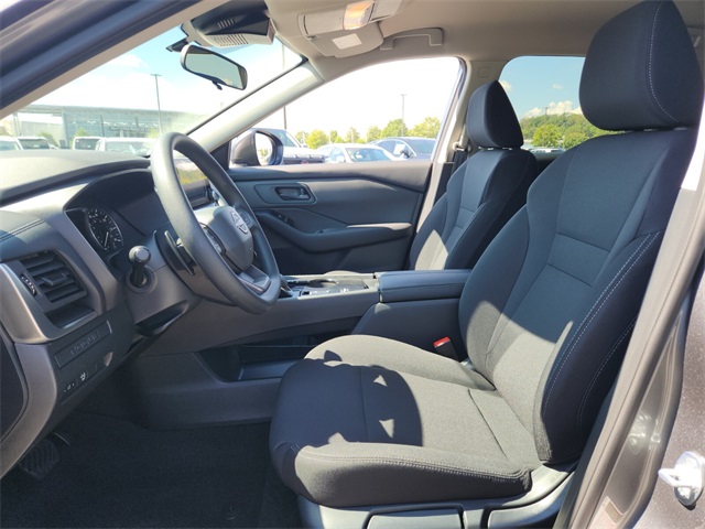 2026 Nissan Rogue S photo 6