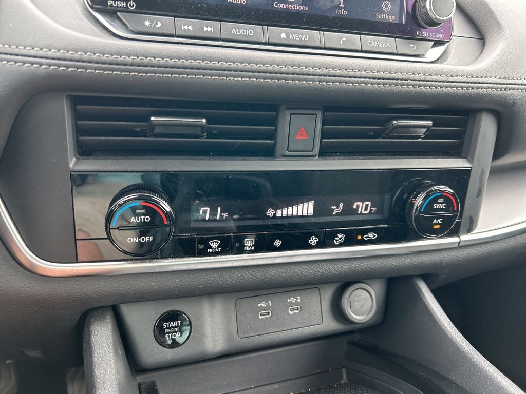 2024 Nissan Rogue SV photo 29