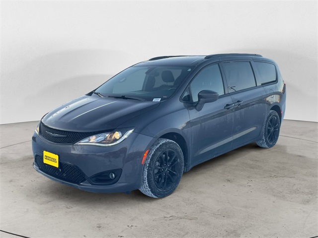 2020 Chrysler Pacifica AWD LAUNCH EDITION's photo