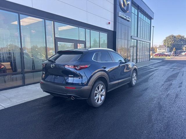 2022 Mazda CX-30 2.5 Select photo 3