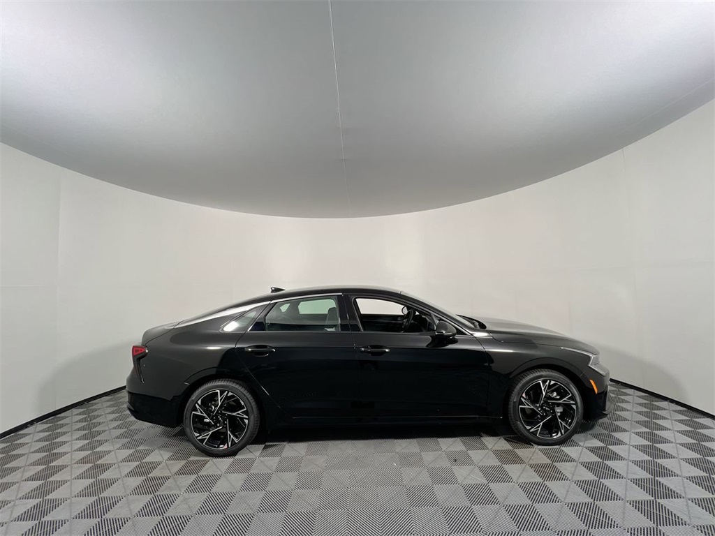 2026 Kia K5 GT-Line photo 2