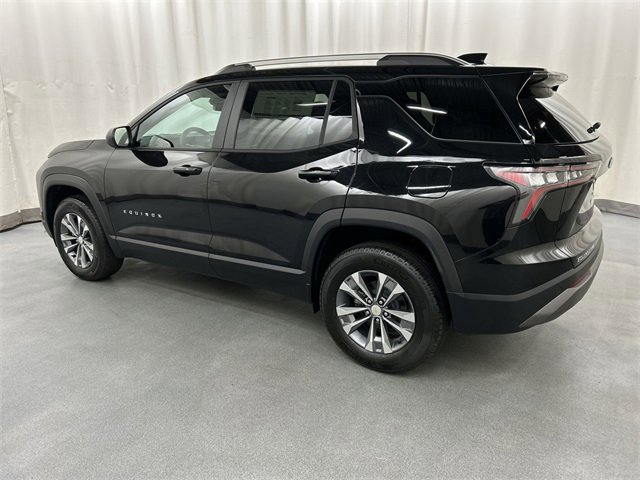 2026 Chevrolet Equinox LT photo 2