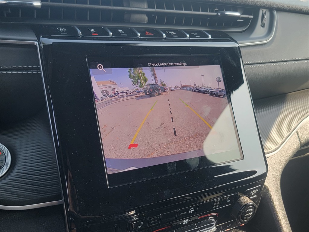 2025 Jeep Grand Cherokee Altitude photo 16
