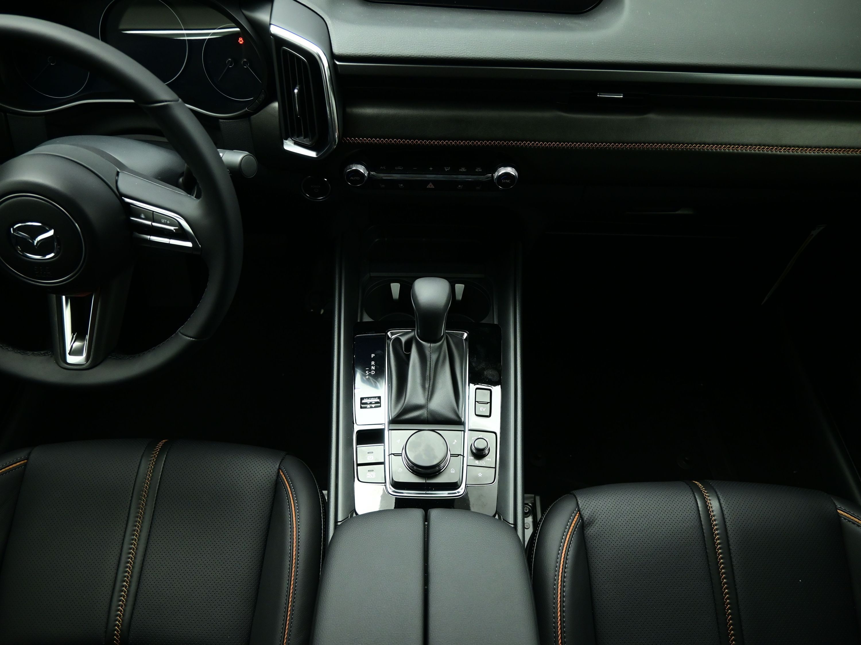 2025 Mazda CX-50 Premium Plus photo 4