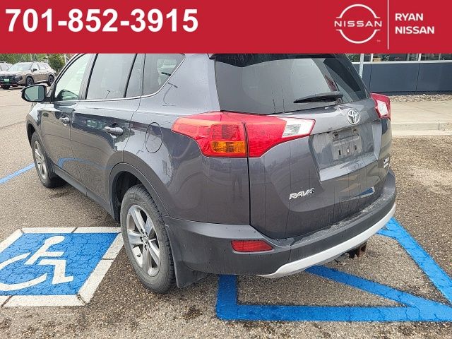 2015 Toyota RAV4 XLE photo 3