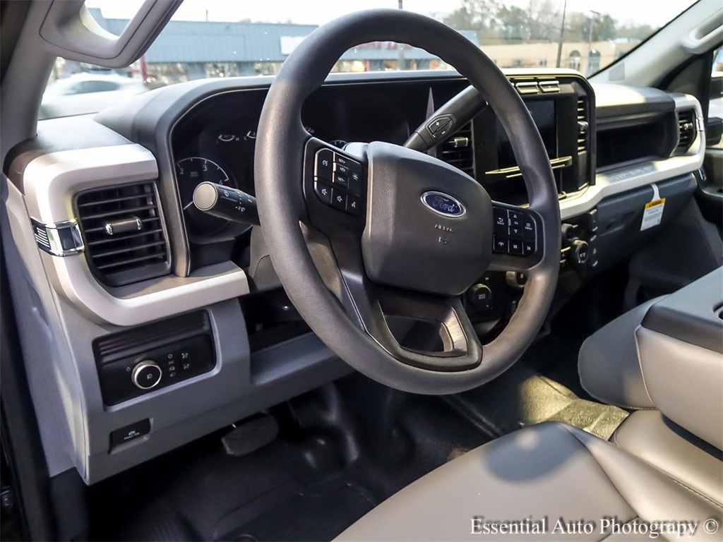 2024 Ford F-450 photo 10