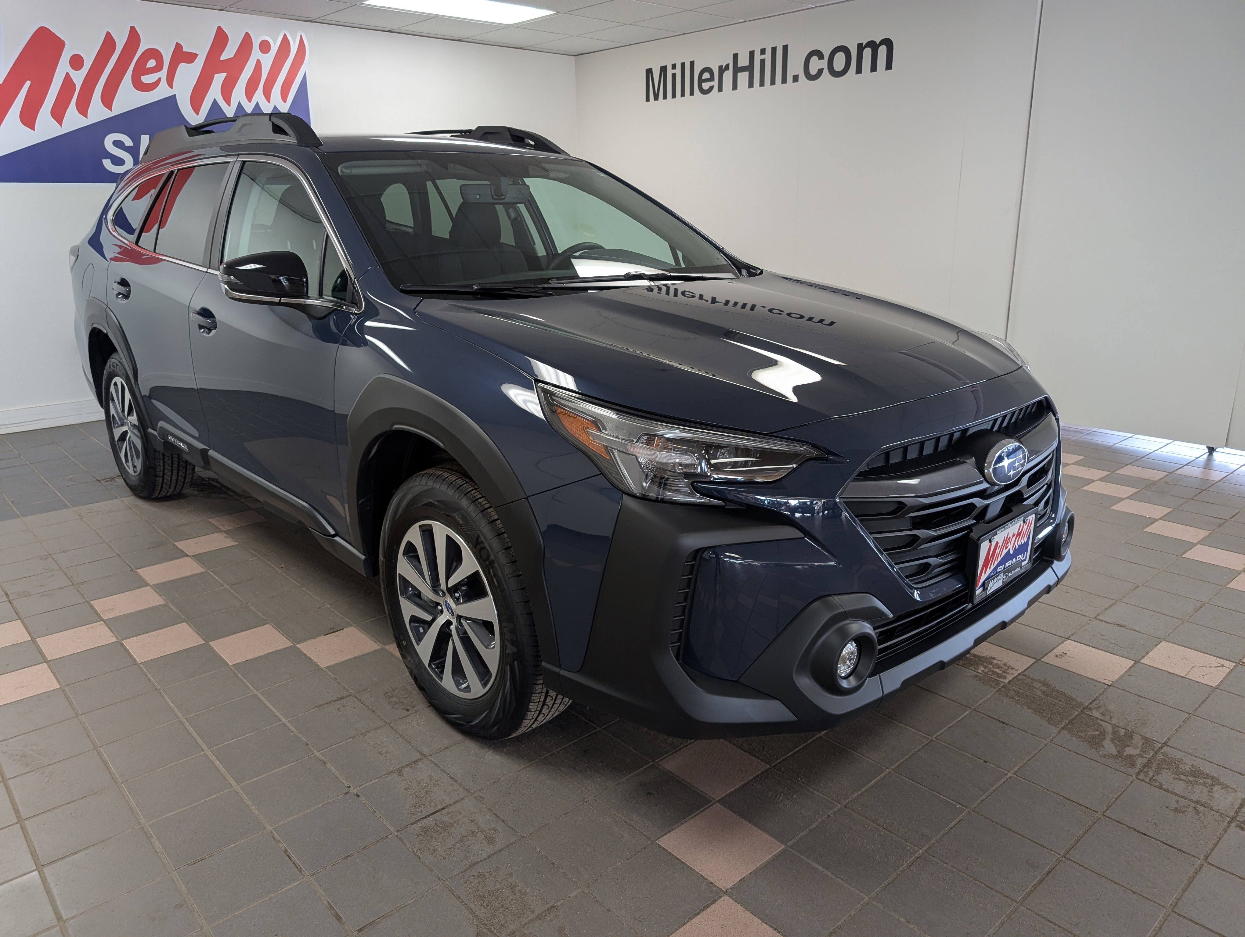 2025 Subaru Outback Premium photo 4