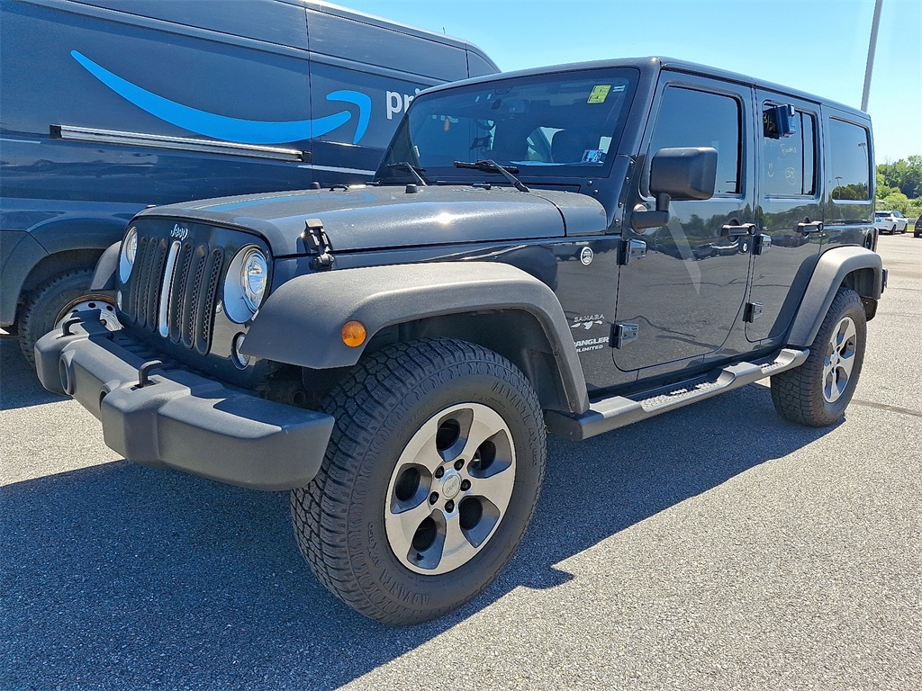 2017 Jeep Wrangler Unlimited Sahara photo 3